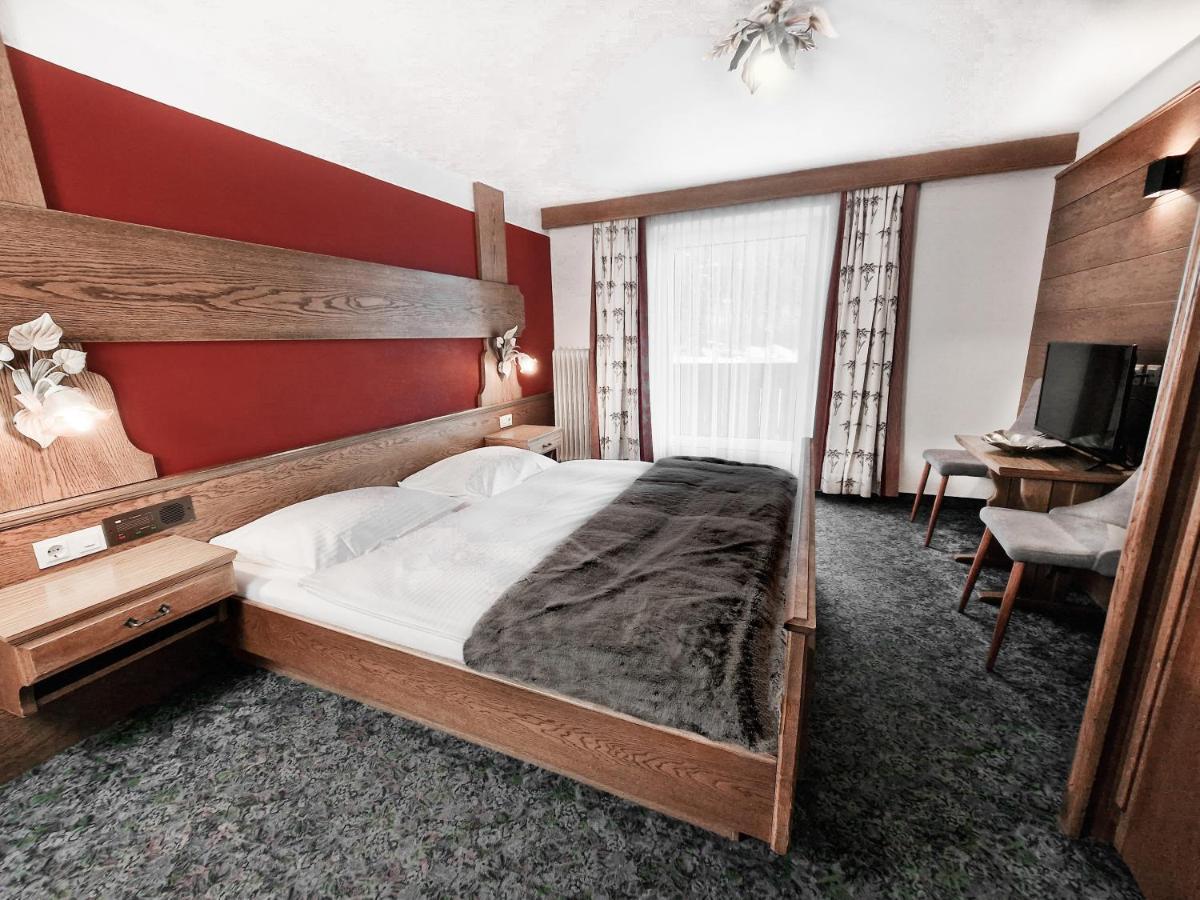 Hotel Laerchenhof เคาเนอร์ทาล ภายนอก รูปภาพ