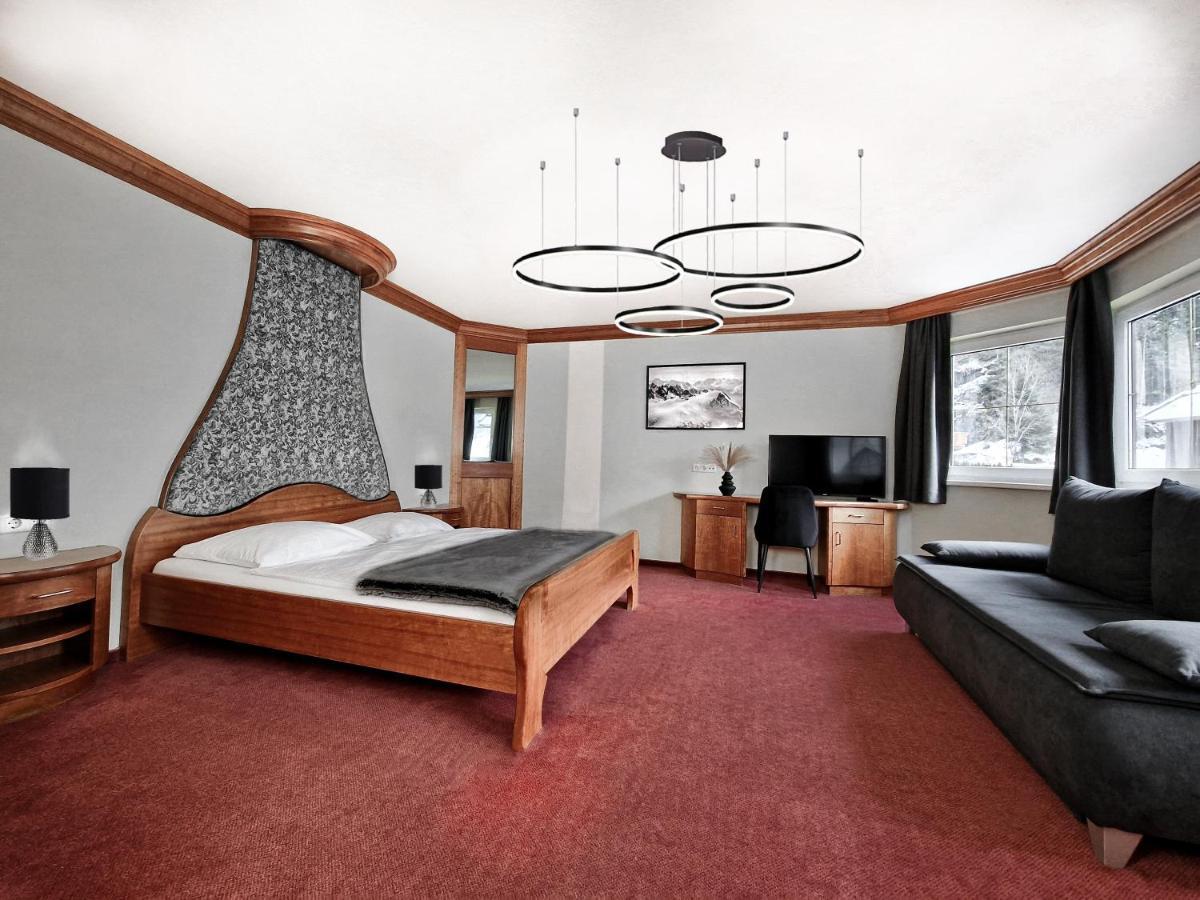 Hotel Laerchenhof เคาเนอร์ทาล ภายนอก รูปภาพ