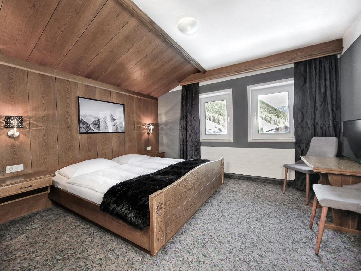 Hotel Laerchenhof เคาเนอร์ทาล ภายนอก รูปภาพ