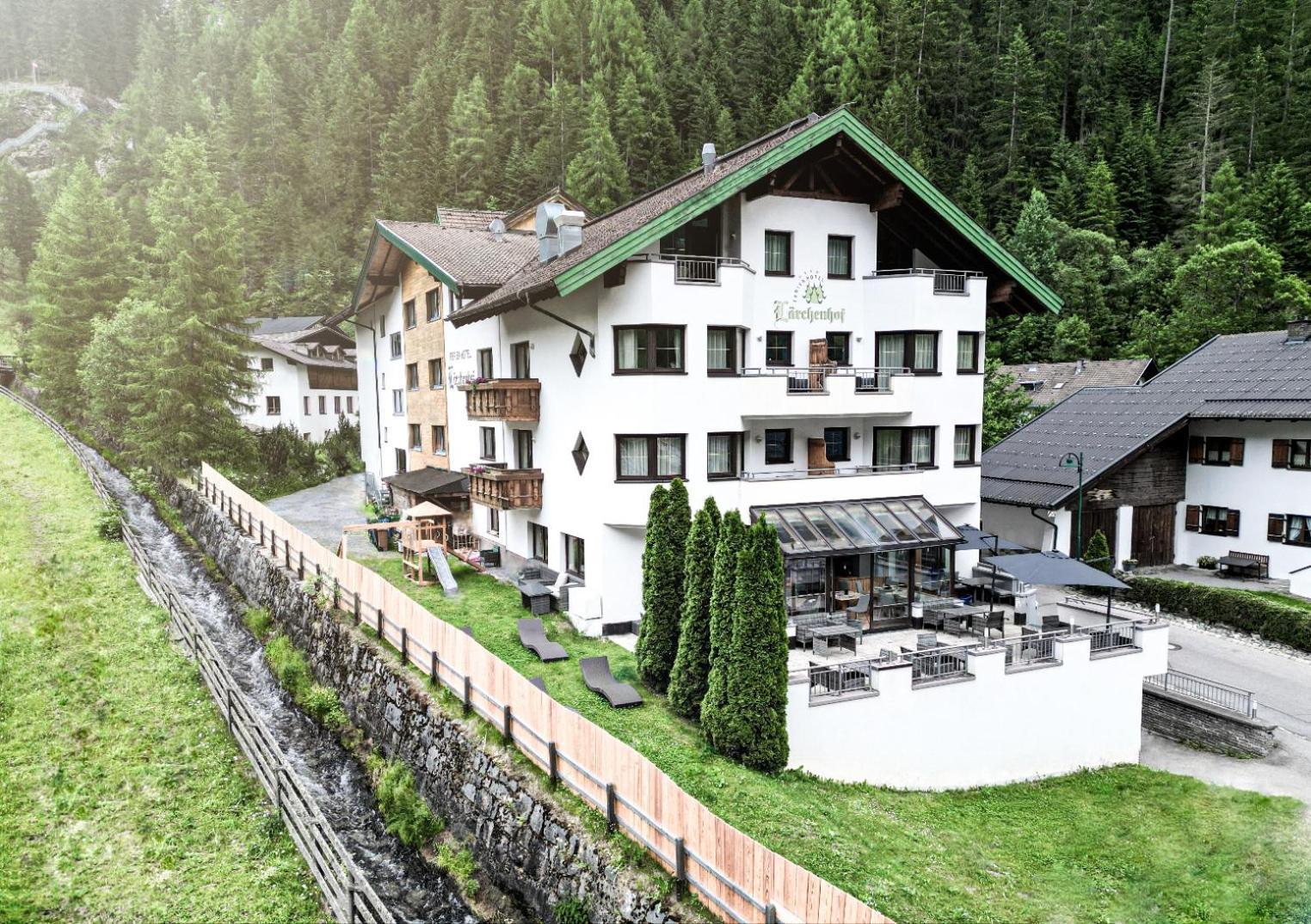 Hotel Laerchenhof เคาเนอร์ทาล ภายนอก รูปภาพ